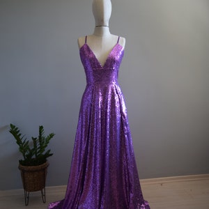 Lilac Full Sequin V-Neck Bridesmaid Dress With Adjustable Straps And Side Slits Bridal Afterparty image 3