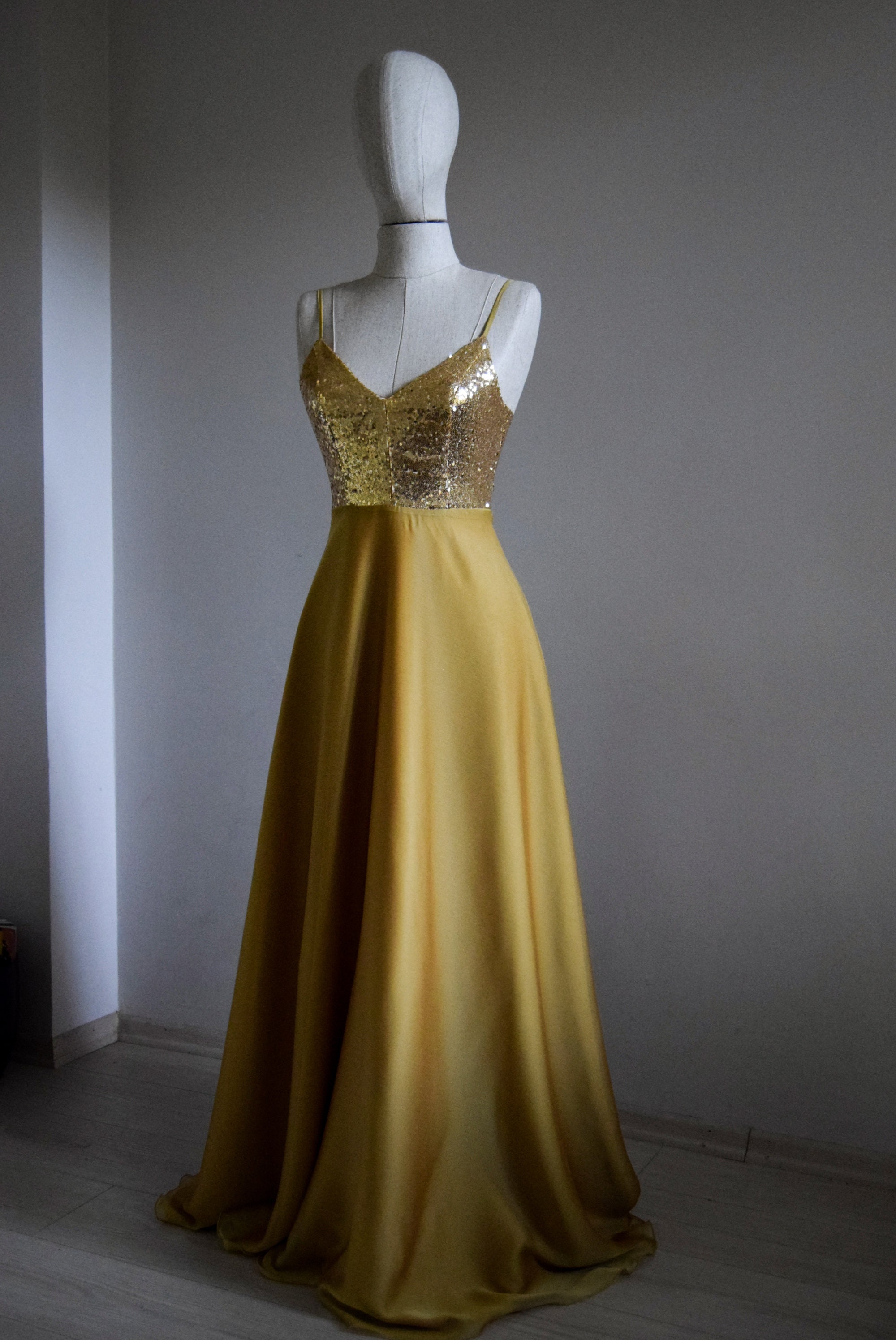 yellow sequin bridesmaid dress Long Sleeves V-Neck Green Mermaid Popular Modest Cheap Bridesmaid Dres –  SposaBridal