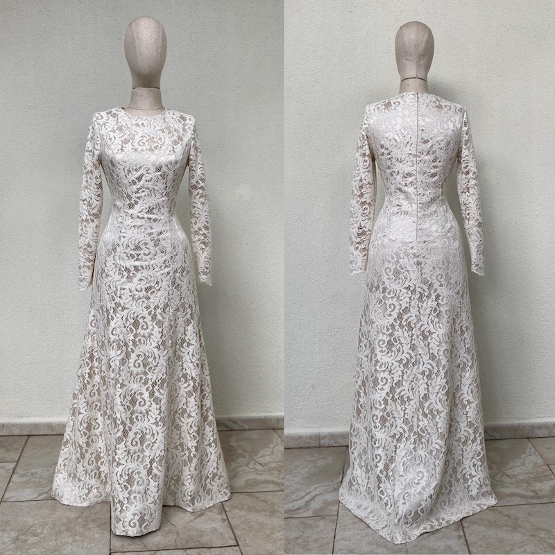 4610267 Off-White One Shoulder Lace Dress