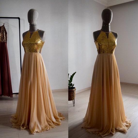 Green Sequined Top Flowing Chiffon Elegant Halter Dress Green Sequined Top Flowing Chiffon Elegant Halter Dress