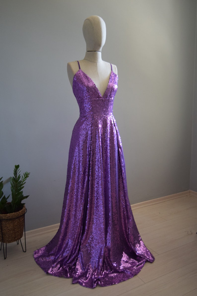 Lilac Full Sequin V-Neck Bridesmaid Dress With Adjustable Straps And Side Slits Bridal Afterparty image 5