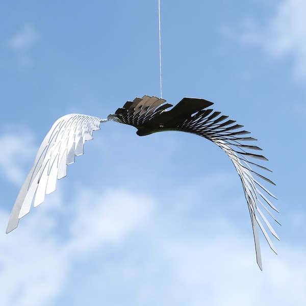 Grand oiseau en vol en acier inoxydable, sculpture cinétique pour cadeau pour amateur d'oiseaux, oiseau argenté suspendu