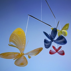 Móvil de mariposas colorido, arte de mariposas, escultura cinética de 4 o 6 piezas