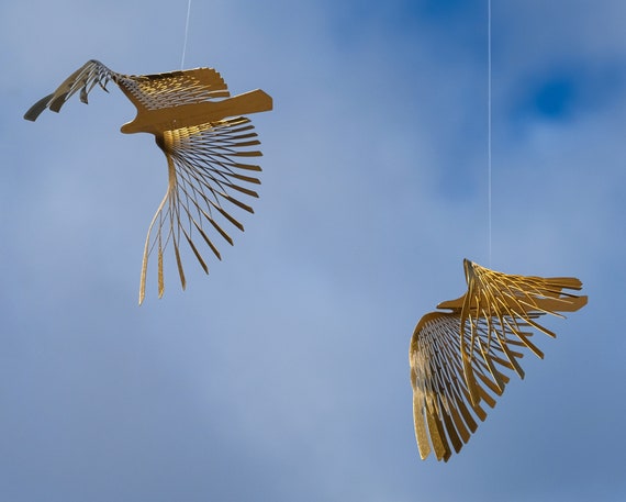 真鍮製の鳥のモビール：キネティックな吊り下げアート装飾 - Etsy 日本