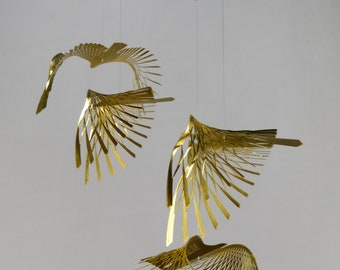真鍮製の鳥の吊り下げモビール：キネティックアート彫刻 - Etsy 日本