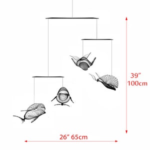 Escultura cinética móvil de ballena, 4 esculturas de ballenas decoración moderna del hogar, móvil para adultos de ballena azul, arte móvil cinético de ballenas, arte oceánico imagen 3