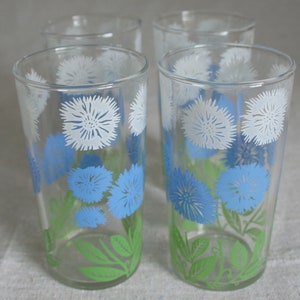 Vintage Glasses (4) with flowers in white, blue and green. Swanky Swigs. Mid century dining and kitchen design.
