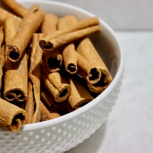 Cassia Cinnamon Sticks: Intense Flavor, Culinary Spice