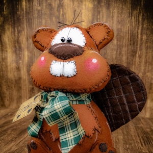 Beaver Ornament - Woodland Animal - Plush Cuties - Primitive Decor - Wreath Attachment - Table Top Decor - Woodland Creature - Beaver