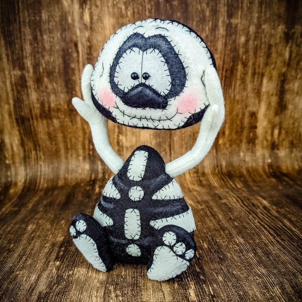 Skeleton Primitive - Haunted Halloween - Spooky Cute Centerpiece - Headless Skelly - Felt Prim Doll -  Wreath - Fall Autumn Table Top Decor