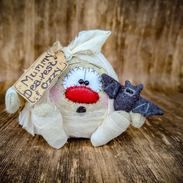Primitive Mummy - Little Bat - Handmade Felt Doll - Halloween Decor - Halloween Attachment - Mummy Decor -  Mummy