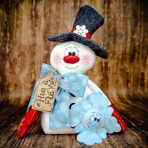Winter Snowman - Snowman Decor - Snow Flake Attachment - Snowflake Decor - Holiday Decor - Shelf Sitter - Table Decor - Wreath Attachment