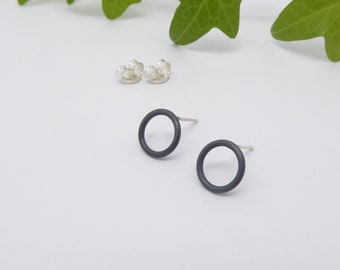 Black stud earrings-Oxidized silver open circle-Handmade-Medium size earrings-Black post earring-Minimalist-Round studs-Unisex   (534n)