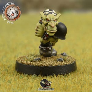 War World Gaming Gutrot Greenskins - Slasher the Blitzer - 28mm Scale Fantasy Football Miniature Mini Figure Goblin