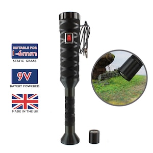 May include: Black electric static grass applicator with a 9V battery powered motor. The applicator is suitable for 1-6mm static grass. The image shows the applicator with a nozzle and a close-up of the nozzle applying static grass to a model landscape.