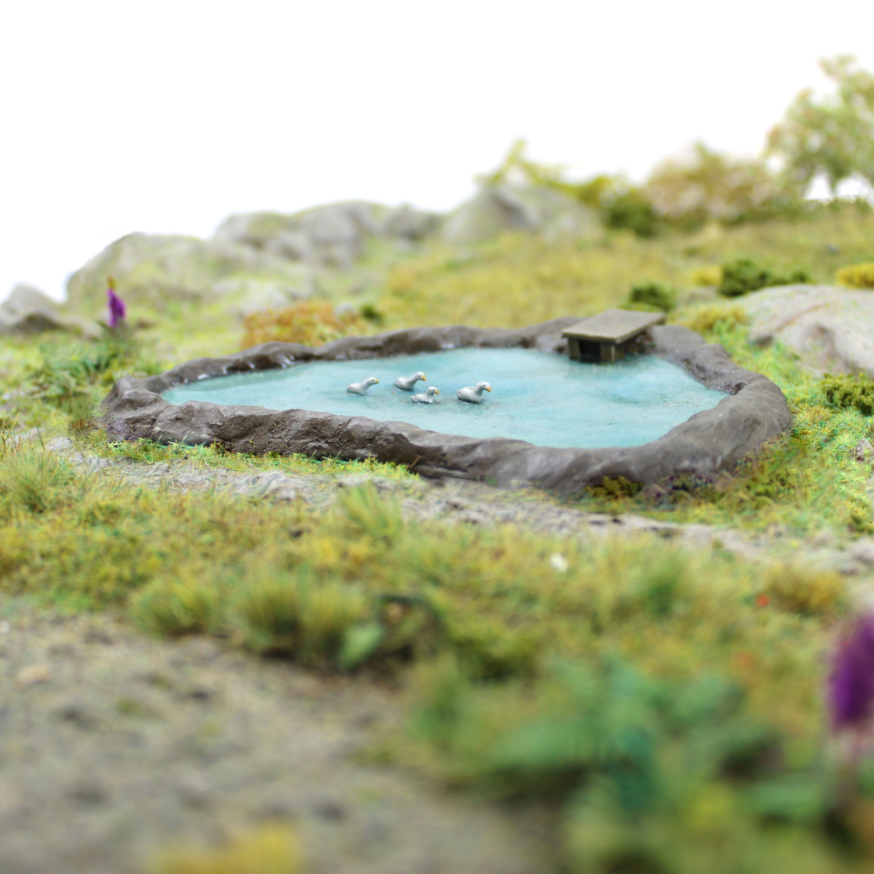Rock Gardens (2) - OO Gauge / 1:76 Scale – Painted & Planted, Resin Scenery For Model Railways By Amenta