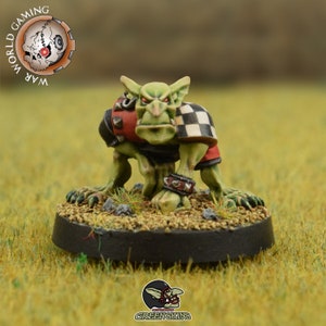 War World Gaming Gutrot Greenskins - Smasher the Blocker - 28mm Scale Fantasy Football Miniature Mini Figure Goblin