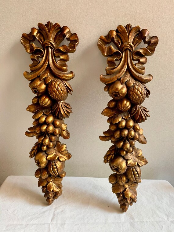 Vintage Syroco Wood Composition Wall Plaques