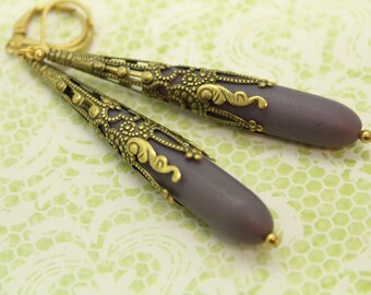 Pendientes largos de cristal de mar Boho Boho púrpura - pendientes colgantes de cristal de mar lila - pendientes de lágrima Art Nouveau - pendientes renacentistas medievales