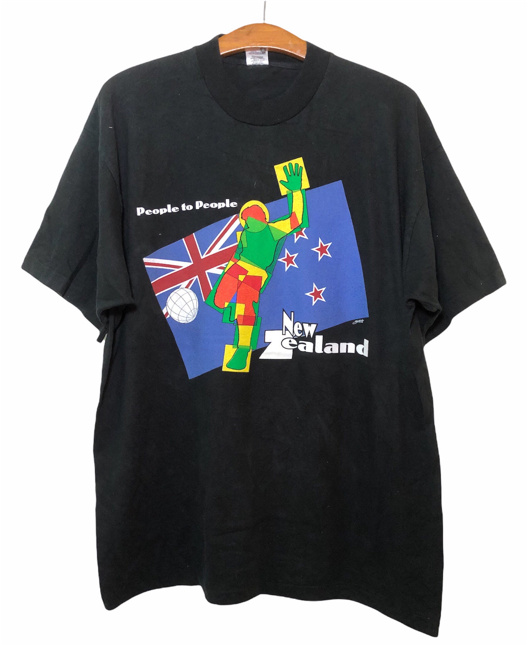 Vintage 90s People to People New Zealand Art T Shirt XL Size