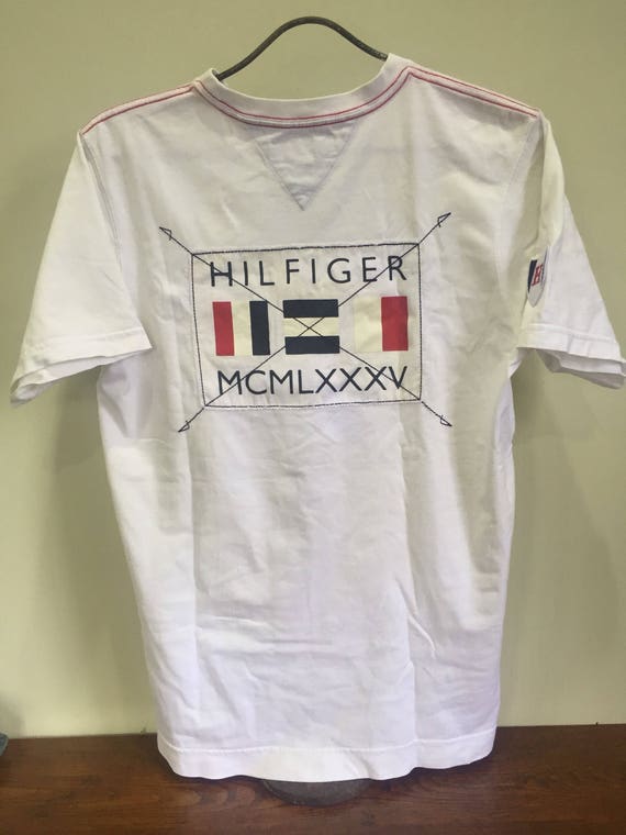 tommy hilfiger t shirt with pocket