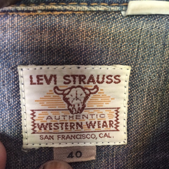 Vintage Levi's Shorthorn Denim Jacket Snap Button… - image 4