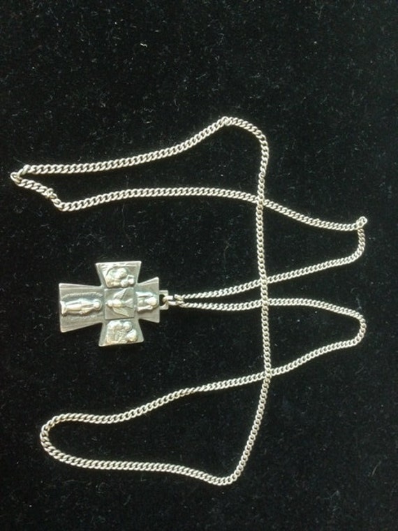 Sterling Silver Regina CROSS Pendant on 25" Sterl… - image 1