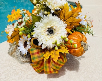 Fall arrangement, neutral fall decoration, fall centerpiece, pumpkin centerpiece table decor, neutral thanksgiving table setting