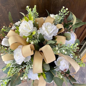 Christmas Centerpiece, red and gold centerpiece, Christmas table setting,red and gold arrangement, eucalyptus Christmas Centerpiece,