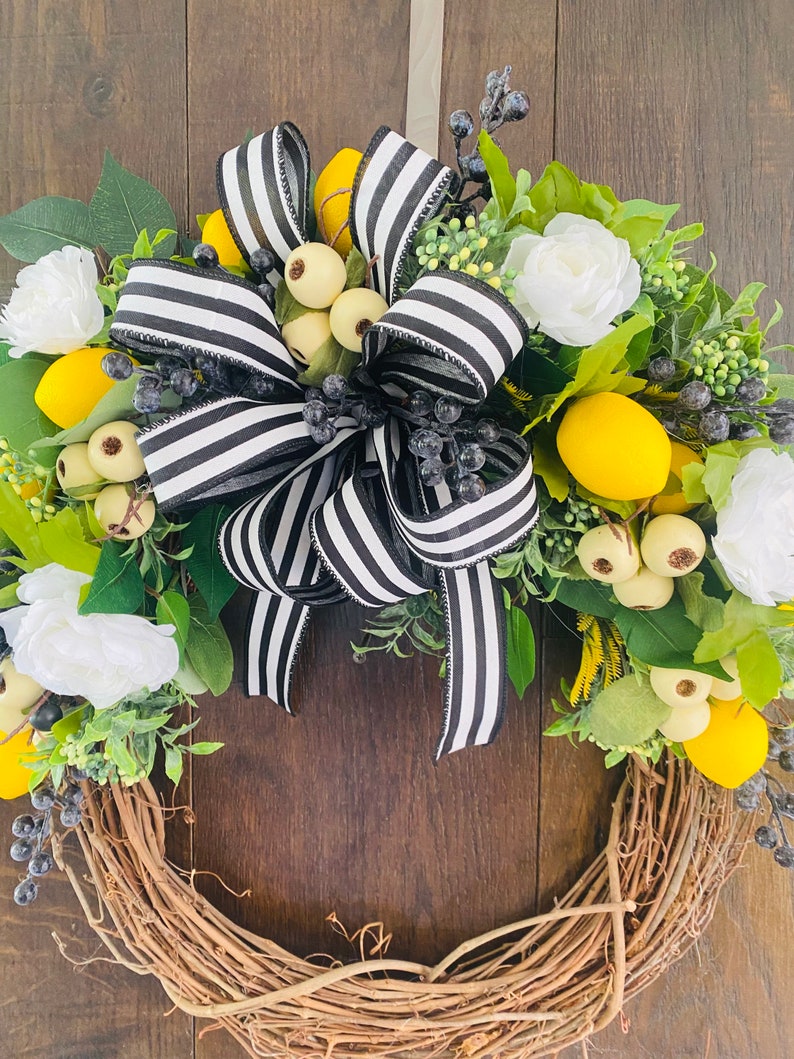 Lemon kitchen wreath, year around wreath, everyday lemon wreath, pantry wreath, lemon decor, minimalist wreath image 6