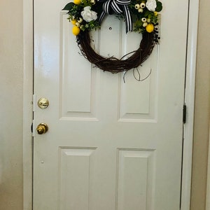 Lemon kitchen wreath, year around wreath, everyday lemon wreath, pantry wreath, lemon decor, minimalist wreath image 9