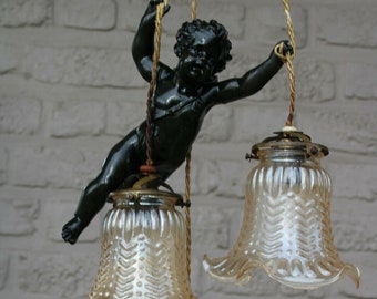 Antieke Franse spelter bronzen putti engel 3 schaduw hanglamp kroonluchter