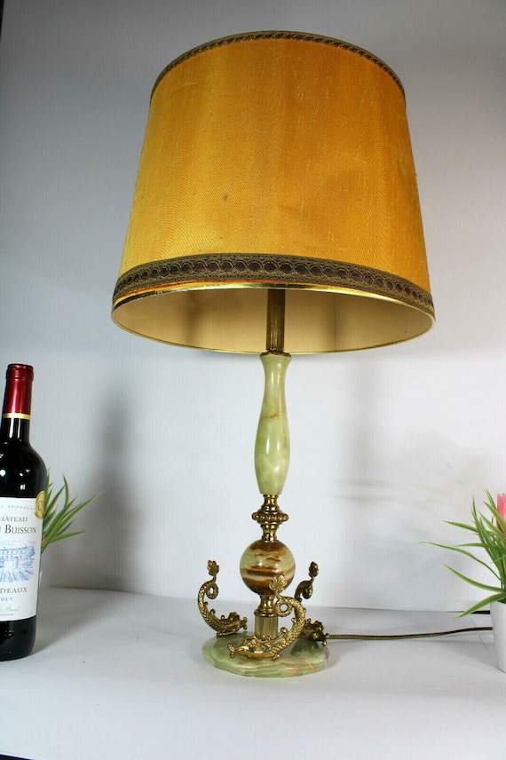 Vintage marble 2024 base table lamp