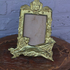 Antieke Franse bronzen fotolijst heraldische leeuw