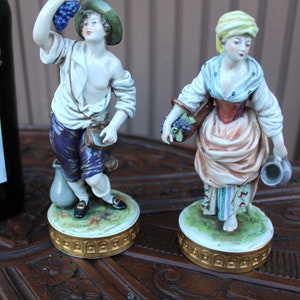 Paar volkstedt die Traubensammler Deutsche Porzellan Figuren Statue