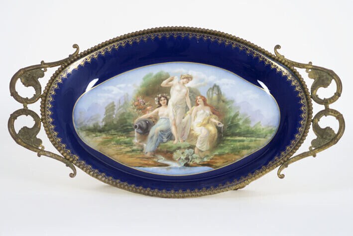 Antique french centerpiece bowl tray in sevres porcelain victorian bronze frame
