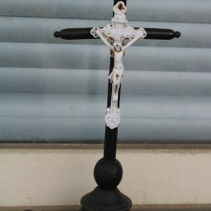 Antique wood & porcelain crucifix