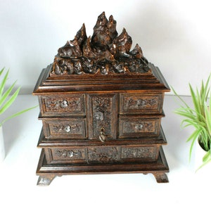 Antique forêt noire bois sculpté cerf animal boîte à bijoux rare velours