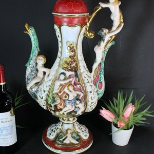 XL capodimonte porselein gemarkeerde kruik vaas zwaan putti cherubijn reliëf decor