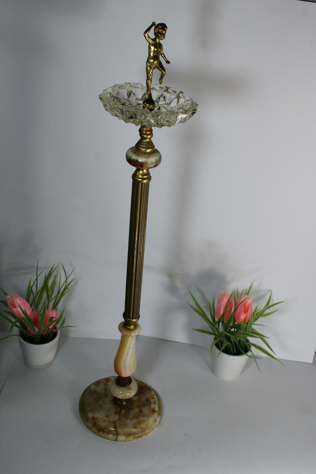 ハリウッド・リージェンシー自立式オニキスと真鍮の灰皿アンティーク