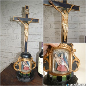 Antiguo sur de Europa madera tallada policromada crucifijo pieta vidrio raro arte popular