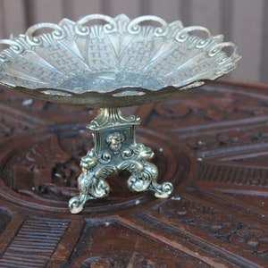 Antique brass metal tripod lion paws angel vide poch tray