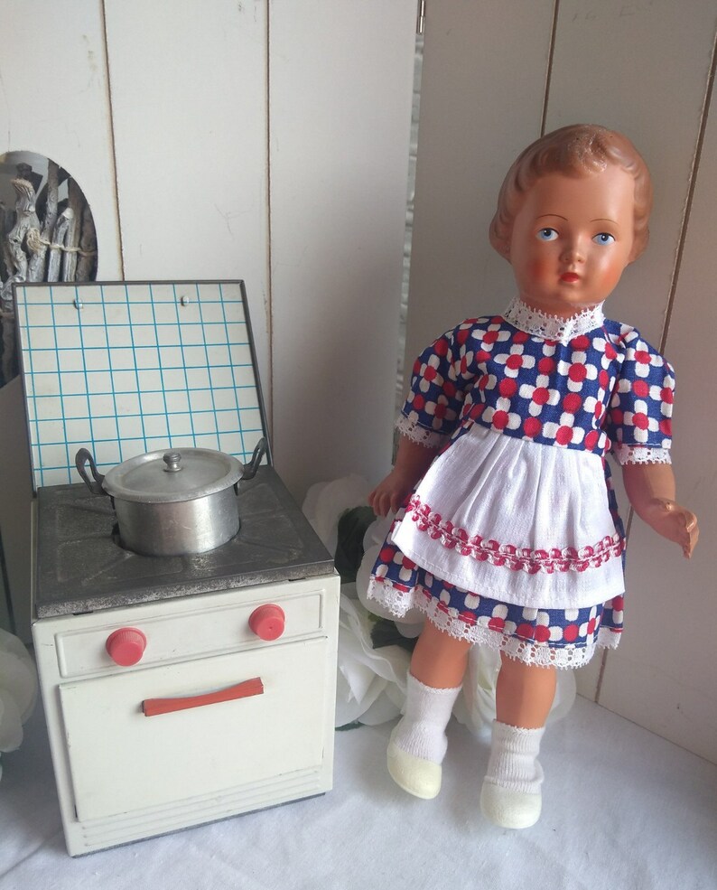 Antique schildkrot doll with kitchen stove german vintage image 0