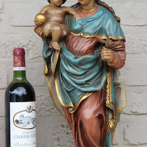 Estatua de estatuilla de pájaro infantil de Virgen policromada tallada en madera flamenca antigua