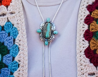 Boulder Ribbon Turquoise Feather Bolo Necklace • Western Boho Statement Jewelry • Adjustable Silver Bolo
