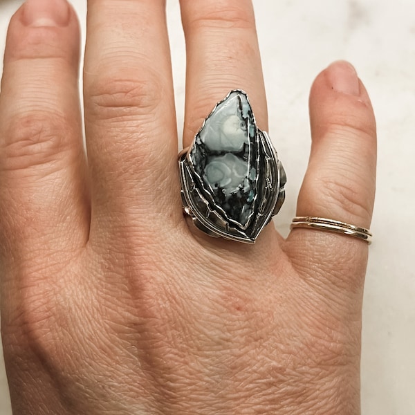 Lavender Hubei Turquoise Feather Sterling Silver Ring Size 7 | The Haute Bohemian| Cigar Band | Hand Stamped Ring