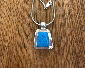 Sterling Silver and Lapis lazuli Pendant Necklace