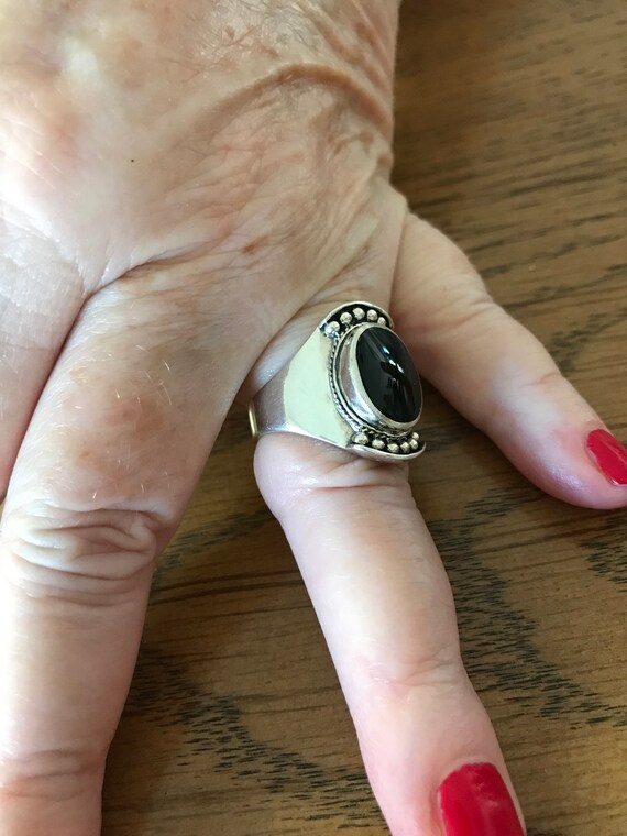 Sterling Silver and Onyx Ring, size 9 - image 3