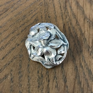 Vintage Sterling Silver Floral Art Noveau Brooch