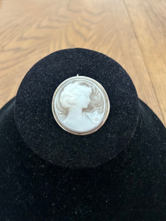 800 Fine Silver Cameo Brooch